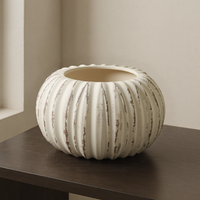 Lorenzo Rotund Fin Vase