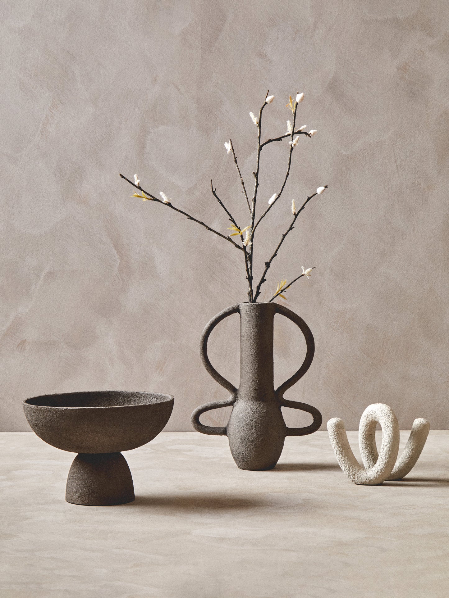 Dunas Small Textured White Loop Sculpture