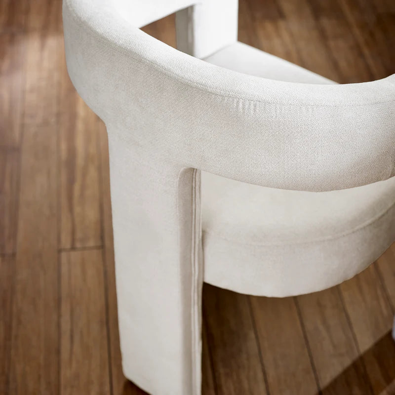 Elara Chair